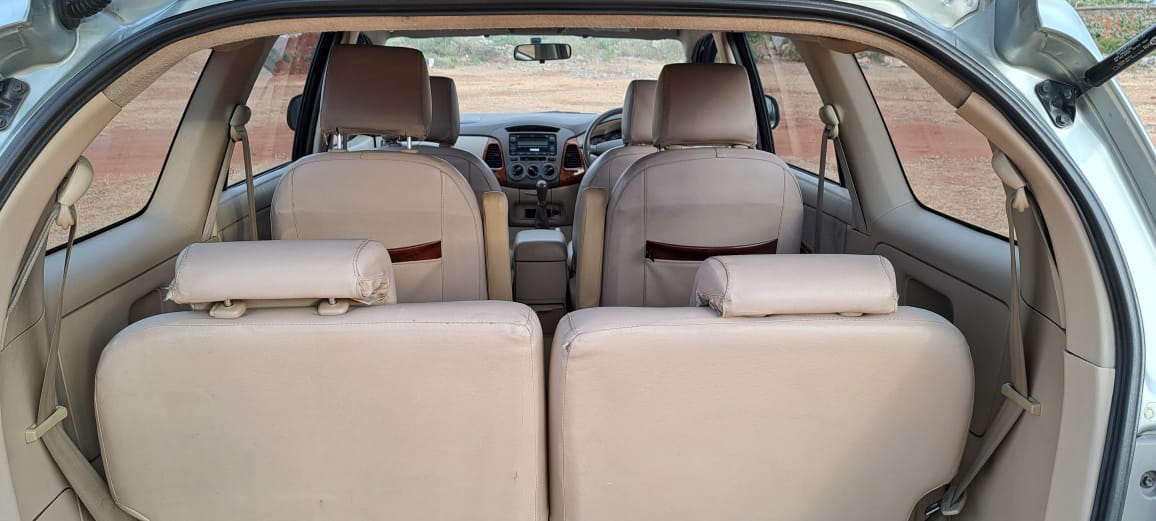 2008 Toyota Innova V Model: Ultimate in Comfort & Reliability | Daiwame Cars